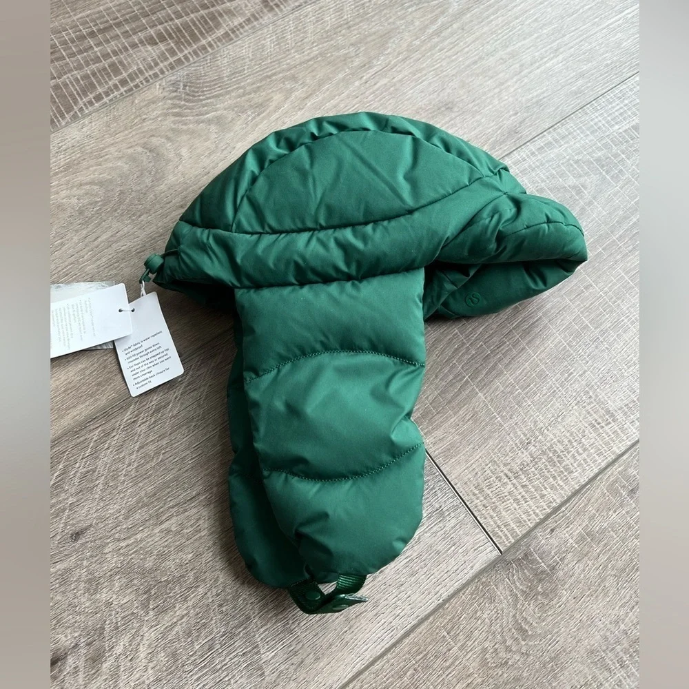 Lululemon Wunder Puff Trapper Hat in Everglade Green